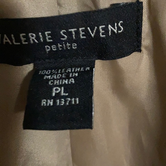 Women’s Leather Jacket - Picture 4 of 5